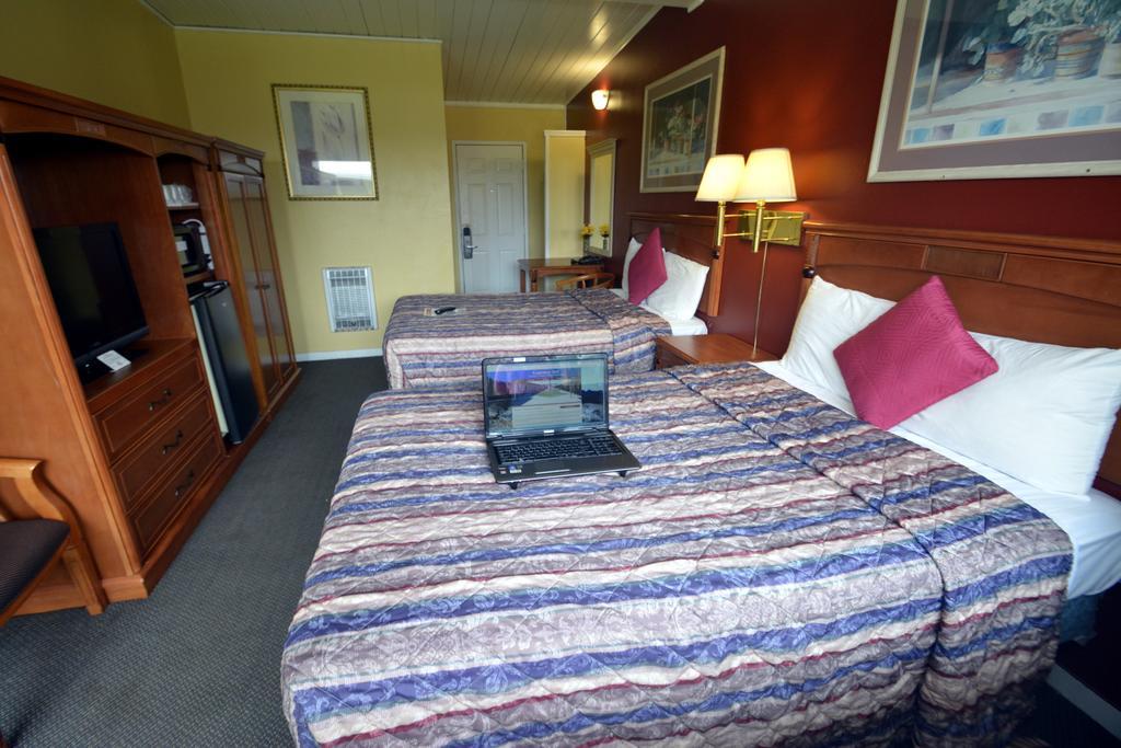 Gateway Inn Ред Блъф Екстериор снимка