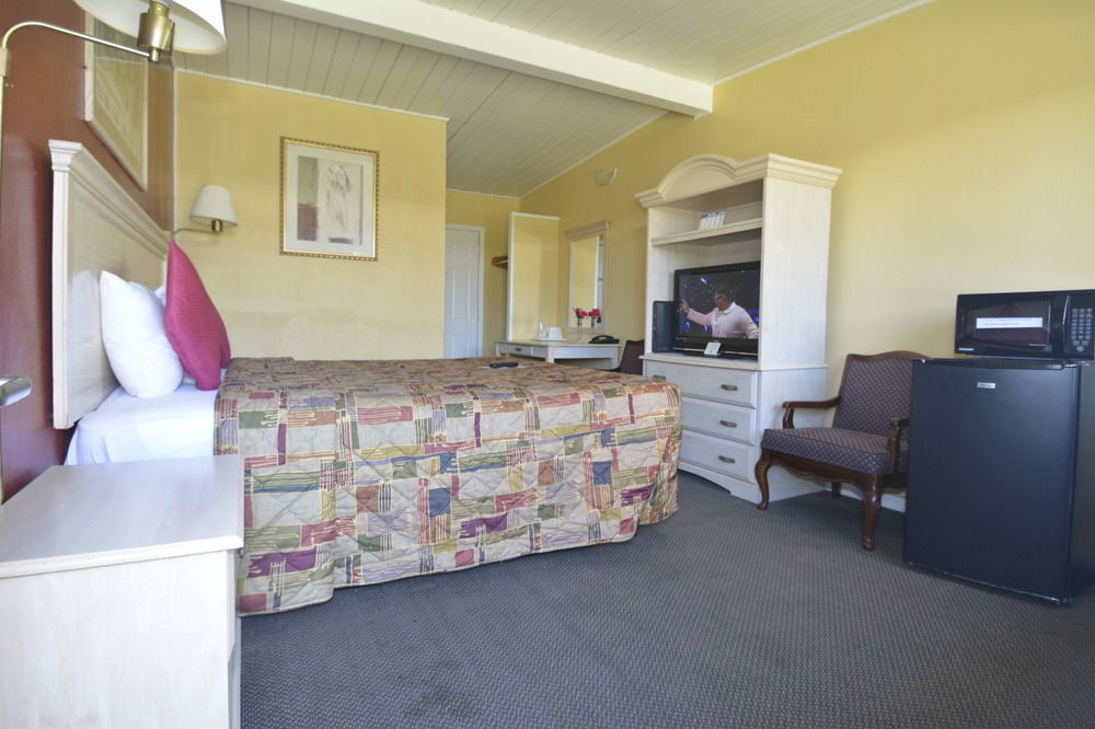 Gateway Inn Ред Блъф Екстериор снимка