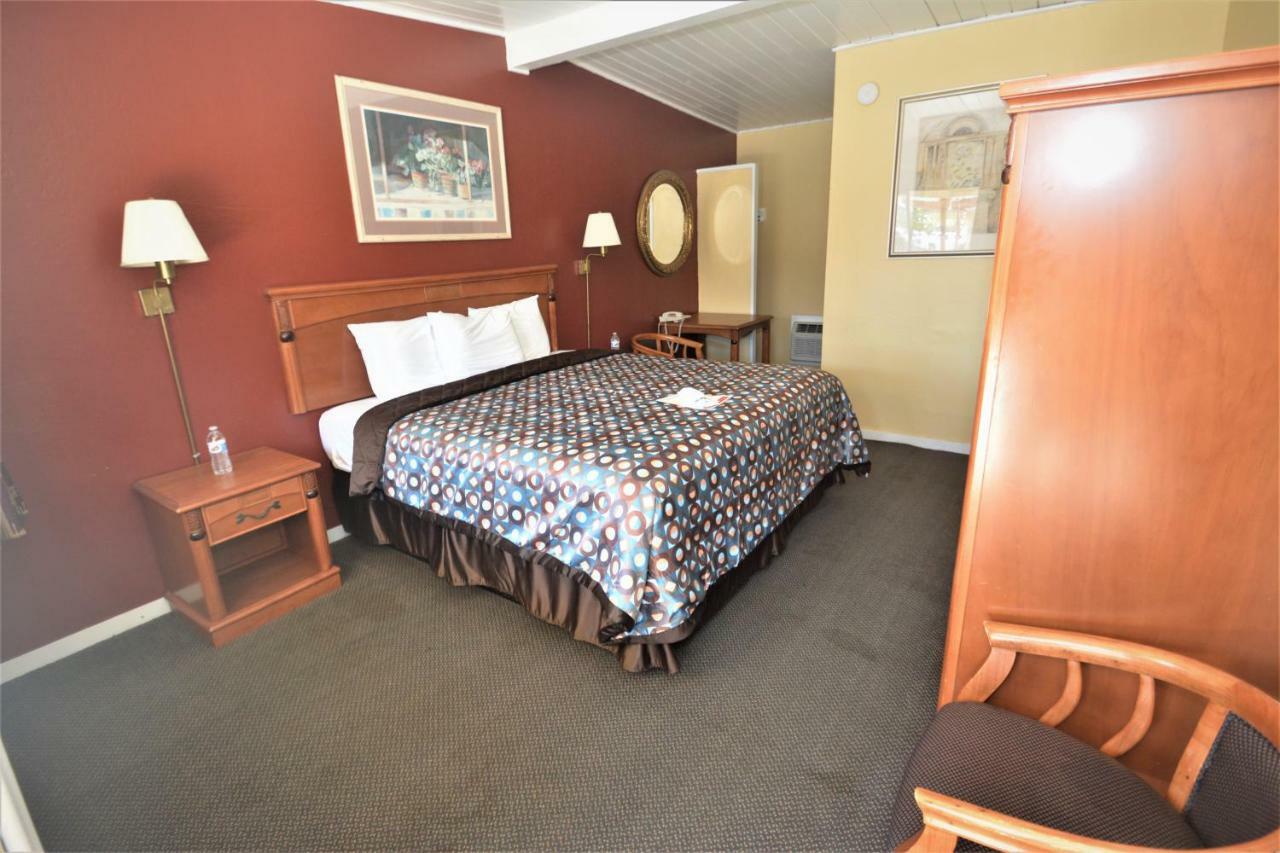Gateway Inn Ред Блъф Екстериор снимка